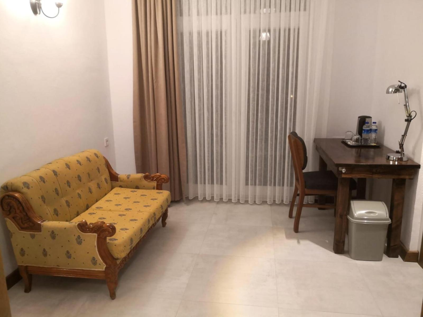Homestay Seron Mountain House *